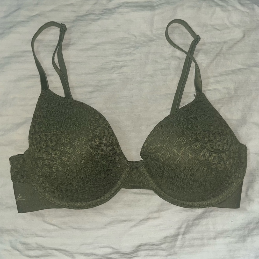 victoria’s secret PINK green leopard underwire t-shirt bra